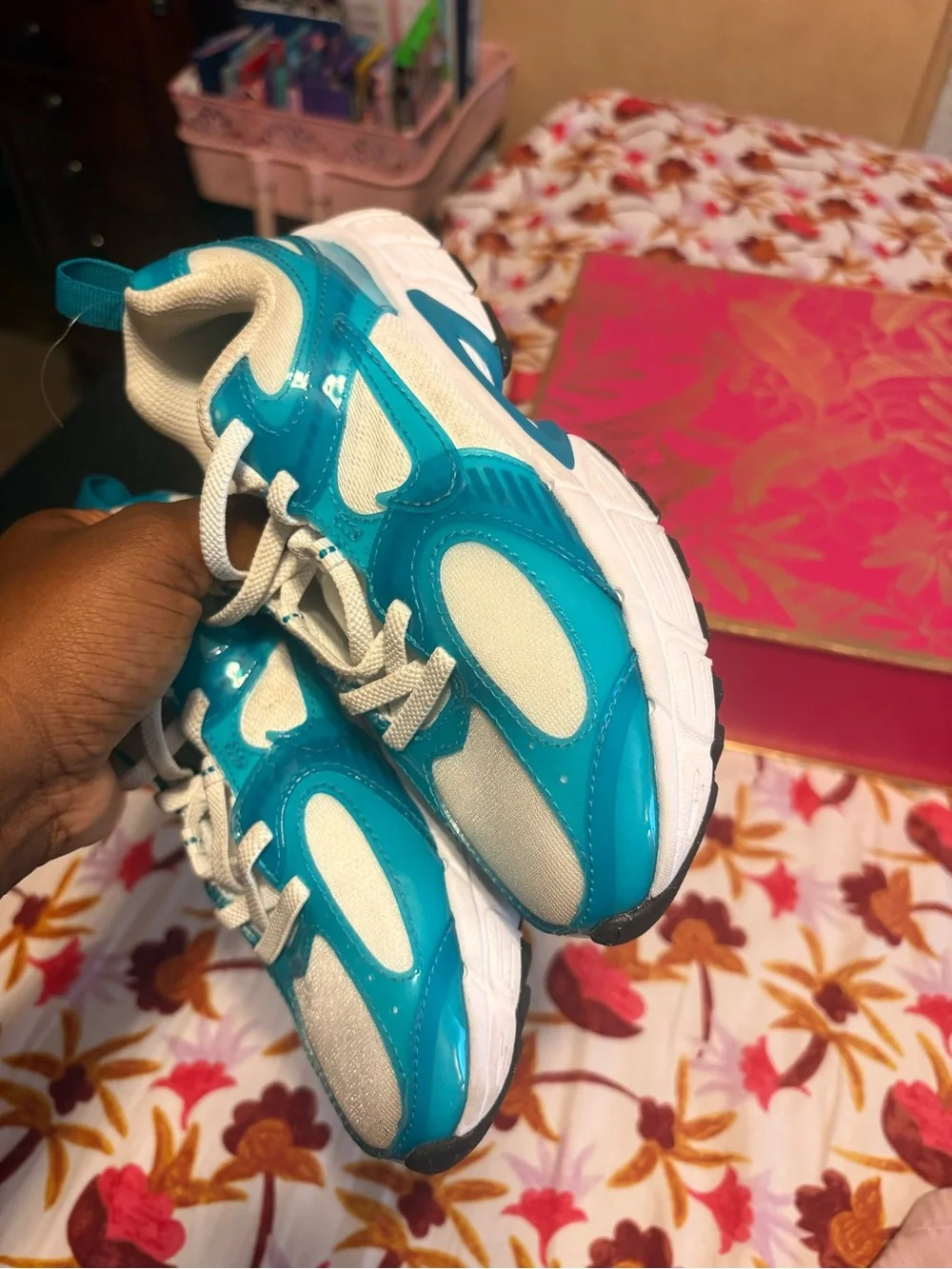 Nike kids low